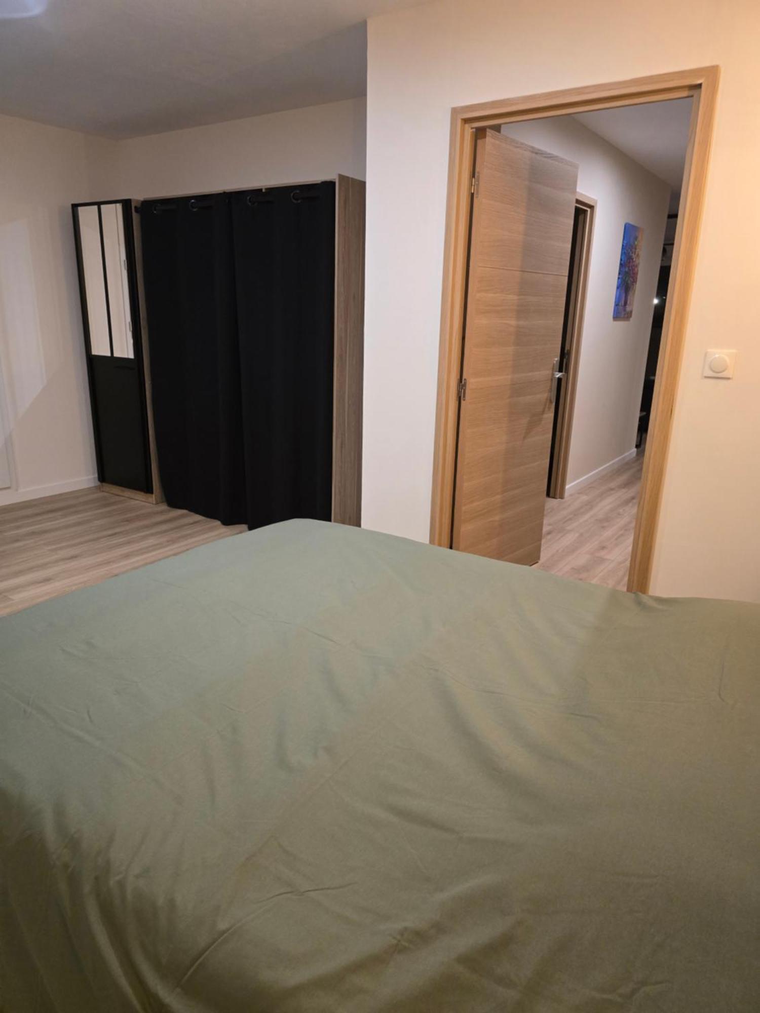 Appartement Cosy Pres De Sceneo Et Auchan Au Dessus Du Fleuriste Bellafleur Longuenesse Zewnętrze zdjęcie