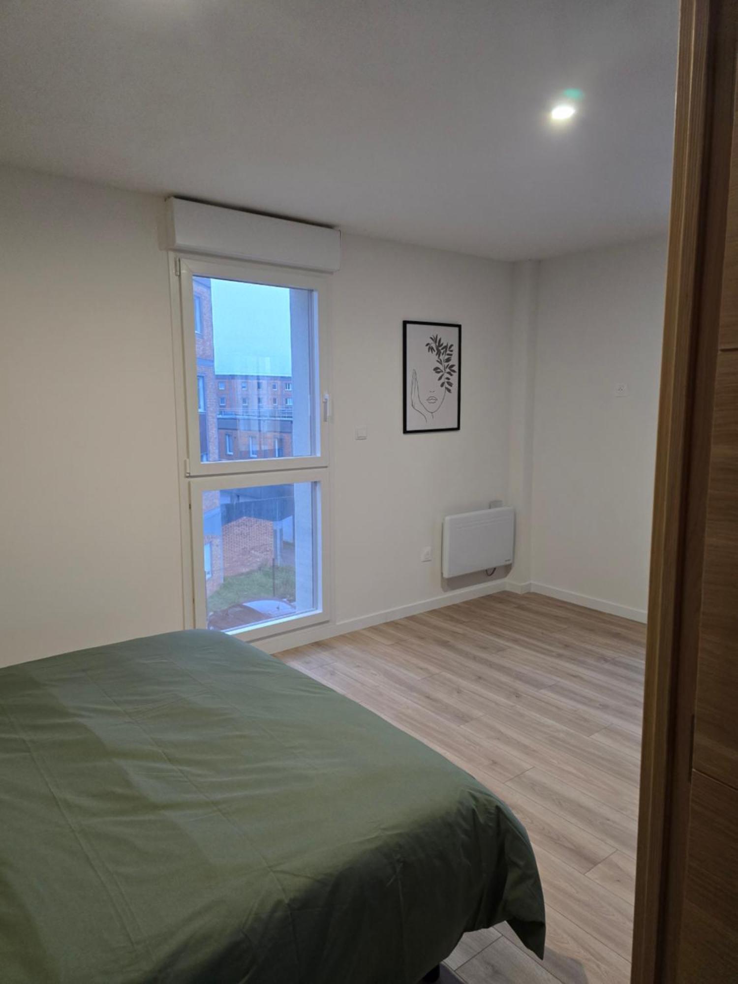 Appartement Cosy Pres De Sceneo Et Auchan Au Dessus Du Fleuriste Bellafleur Longuenesse Zewnętrze zdjęcie
